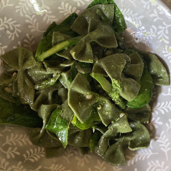 photo of Clandestino Faenza Farfalle Al Pesto Verde Con Pinoli Spinacini E Asparagi shared by @avittor on  08 Apr 2023 - review