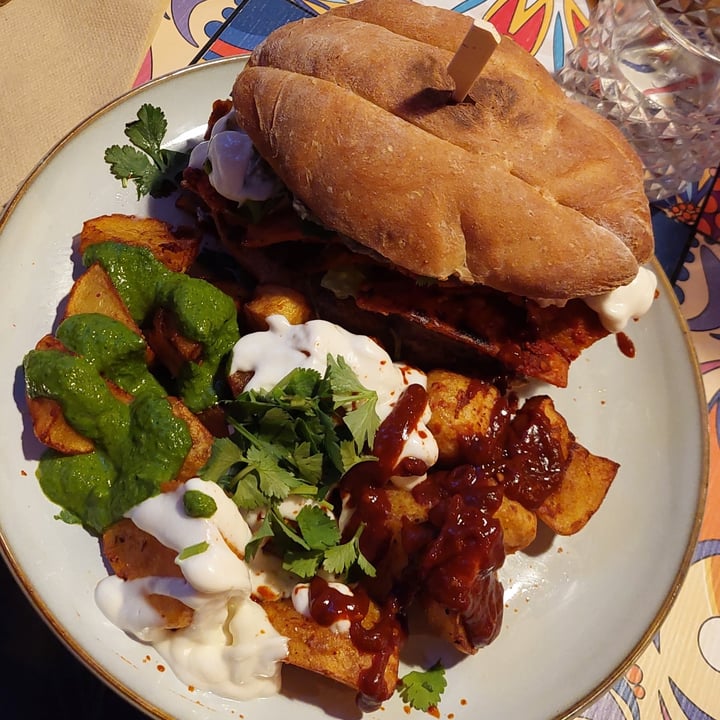 photo of LA PAPAYA Tortas De Chilaquiles shared by @kaikaikai on  18 Mar 2023 - review