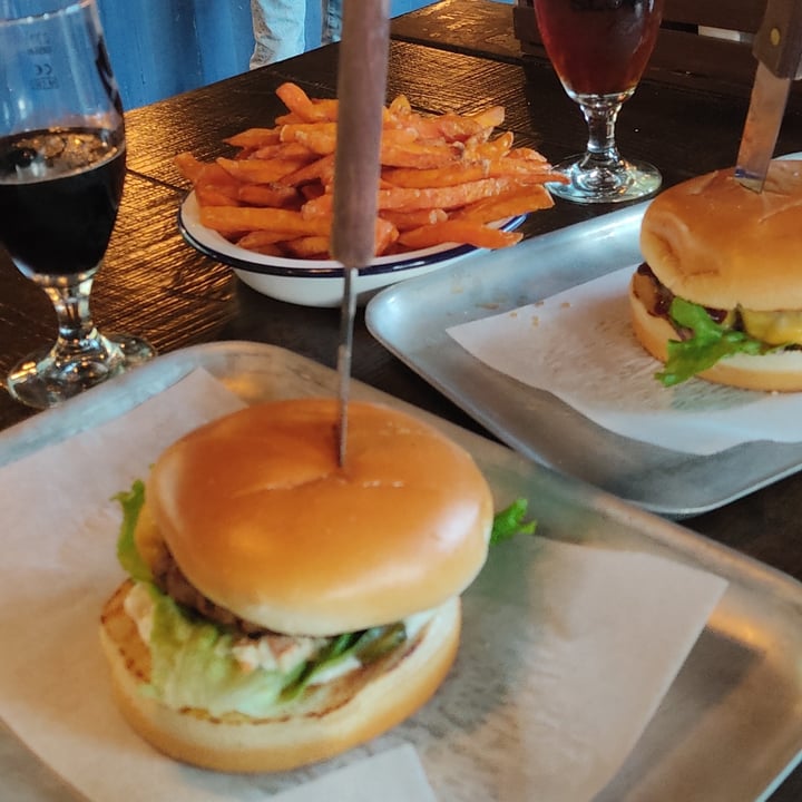 photo of BrewDog Nice beyond meat burger shared by @erisdelarge on  03 Jun 2023 - review