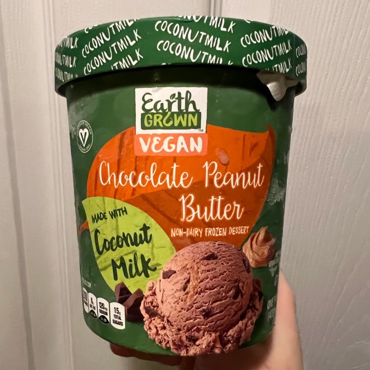 photo of Earth Grown Chocolate peanut butter coconut milk ice cream shared by @ksvegan17 on  24 May 2023 - review