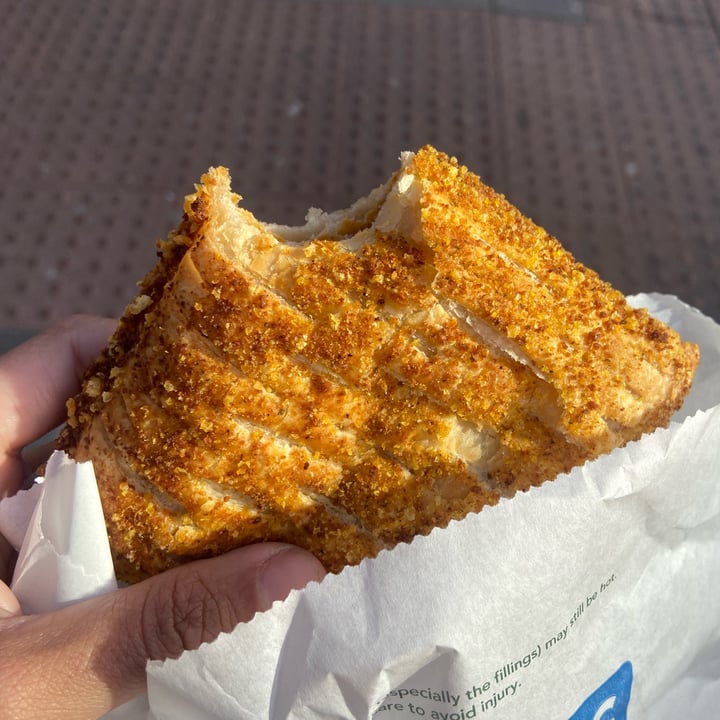 photo of Greggs Vegan Mexican Chicken-free Bake shared by @stephanievazq on  15 May 2023 - review