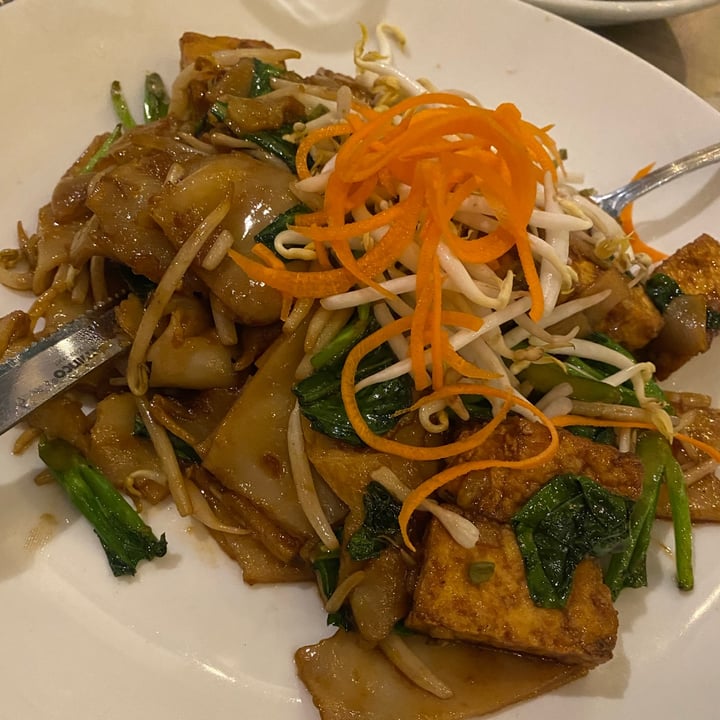 photo of Lemongrass Asian Bistro Pad Si Ew shared by @animalplace on  22 Mar 2023 - review