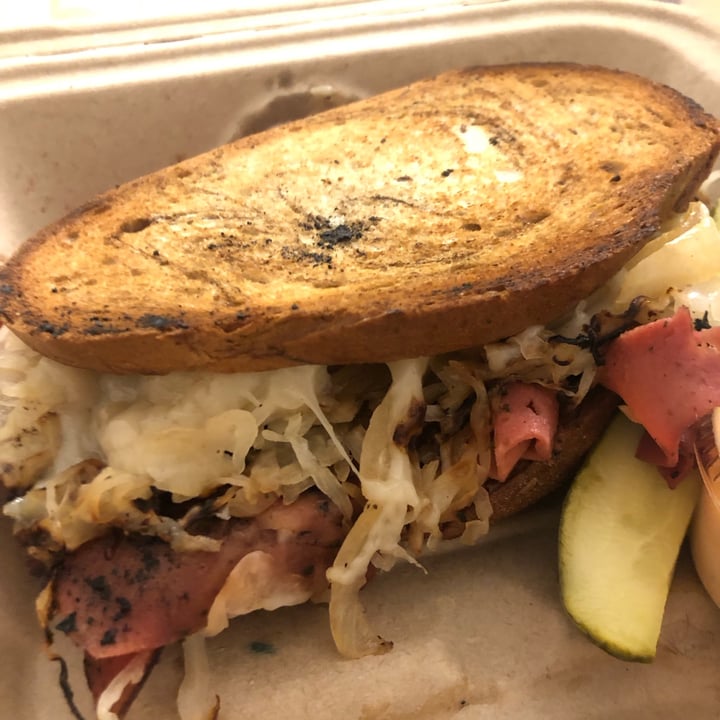 photo of The Chicago Diner, Logan Square The Radical Reuben shared by @lovecows on  05 Apr 2023 - review