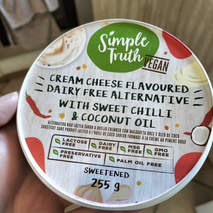 photo of Simple Truth Cream cheese Dairy Alternative - With Sweet Chilli shared by @cjandersenpost on  04 Feb 2023 - review