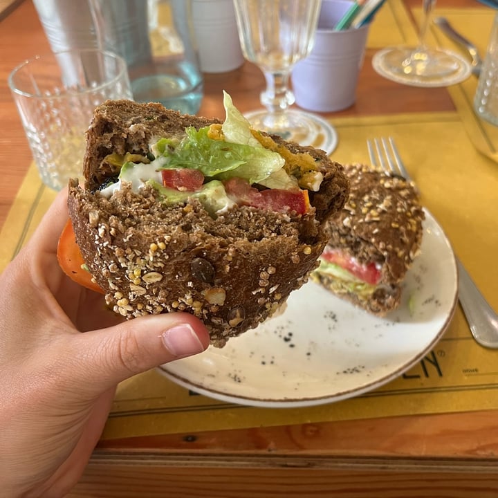 photo of Delicatessen in drogheria verdi Panino shared by @giuliawally on  05 Jul 2023 - review