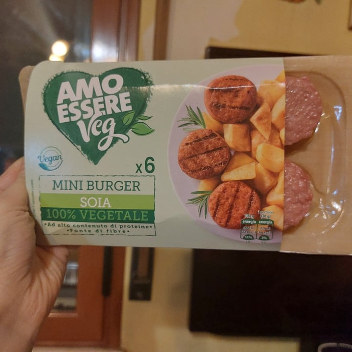 photo of Amo Essere Veg mini burger di soia shared by @luvgreen on  04 Mar 2023 - review