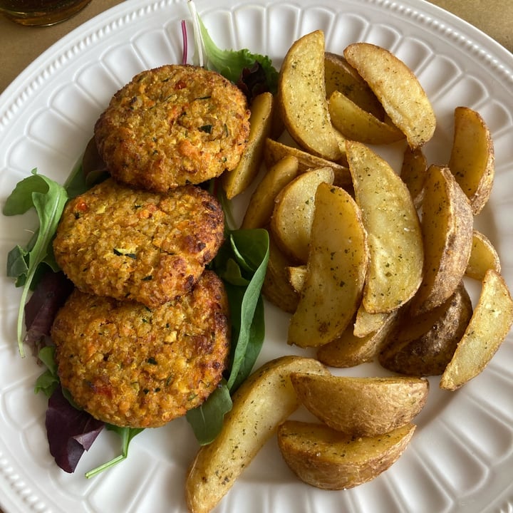 photo of Verdesalvia Bio Mini Burger Veg shared by @sottolapellepodcast on  21 Jun 2023 - review