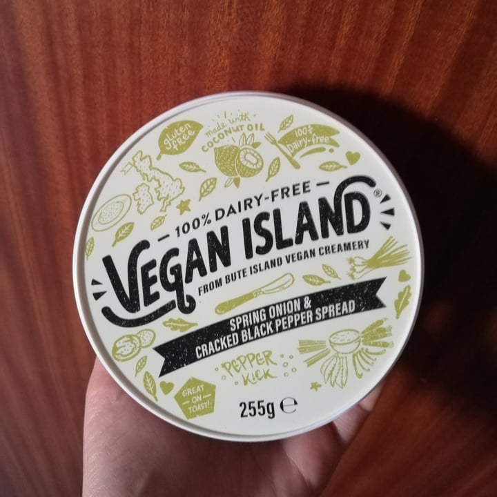 photo of vegan island spring onion & cracked black pepper spread shared by @monica7fiorellino on  09 Aug 2023 - review
