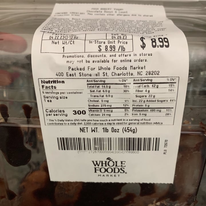 photo of Whole Foods Market Vegan Chocolate Donut shared by @friendlyvegan on  24 Apr 2023 - review