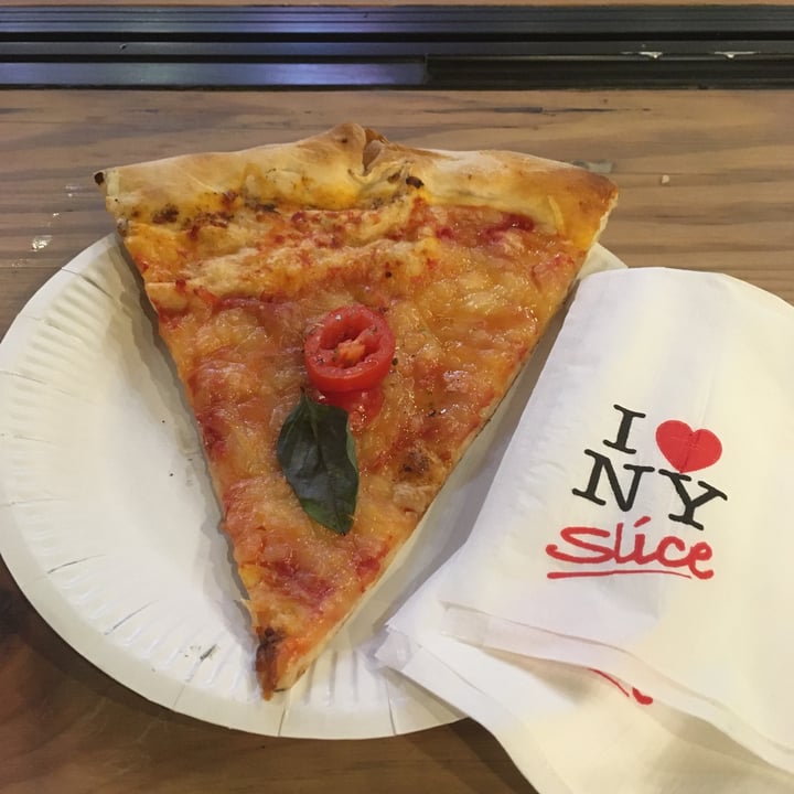 photo of NY Slice Pizza Sea Point Vegan pizza shared by @sylvacharm on  06 Apr 2023 - review