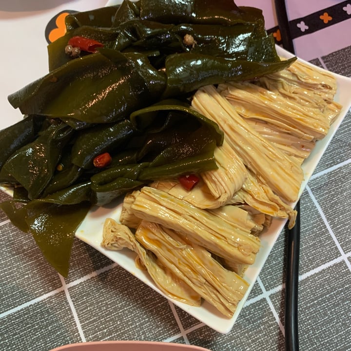 photo of King of Braise 绝味 @ JCube Mall Seaweed shared by @queenappollania on  06 Feb 2023 - review
