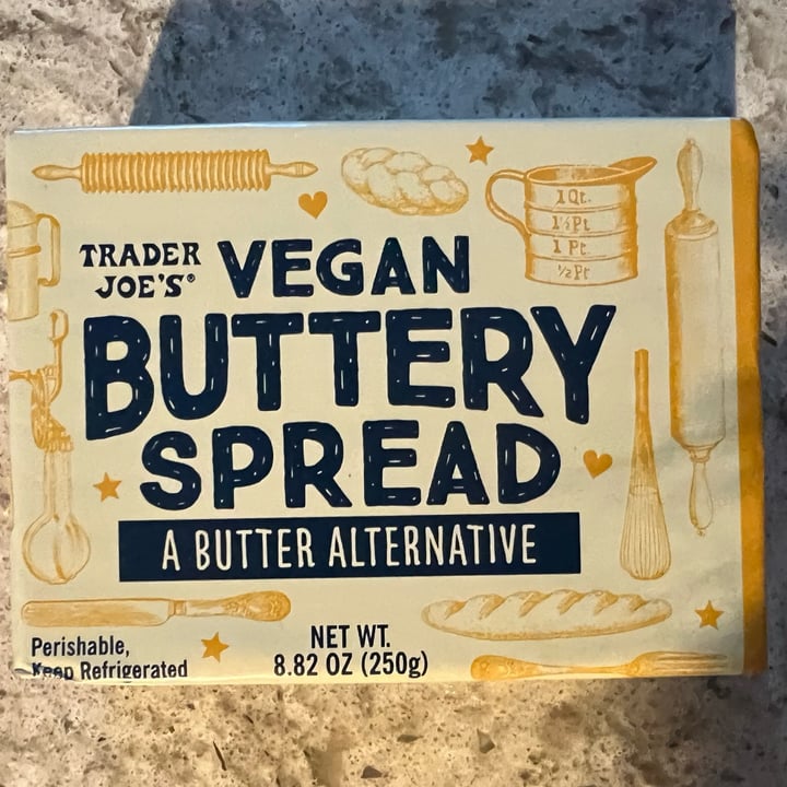 photo of Trader Joe's Vegan Buttery Spread shared by @danielsweeney on  16 Jan 2023 - review