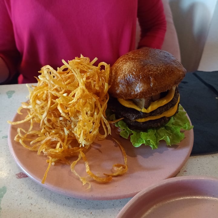 photo of RAÍZ PLANT MOOD Cheese burger portobello shared by @aldyflorent on  06 Aug 2023 - review