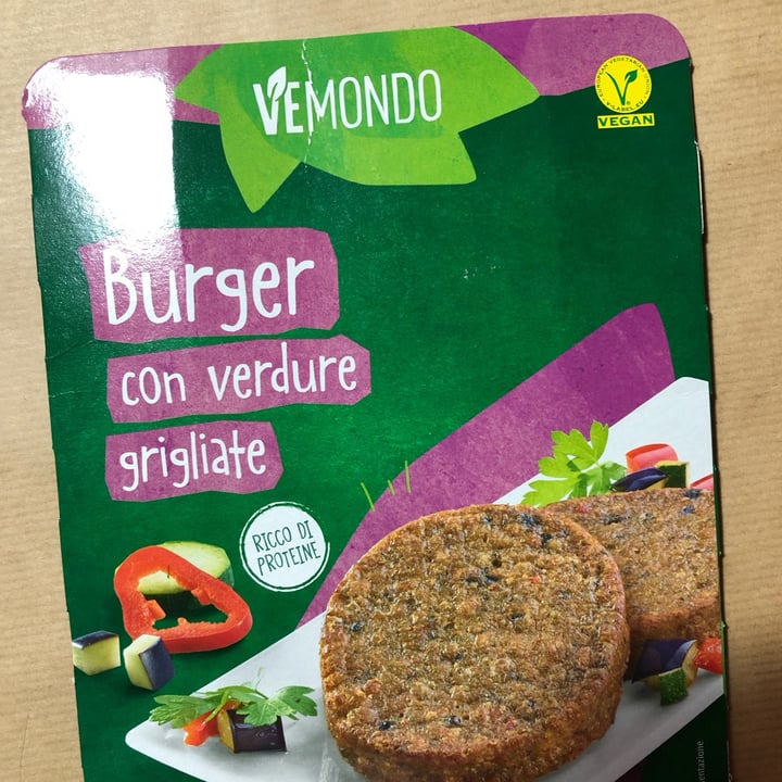 photo of Vemondo Burger con Verdure Grigliate shared by @suzupearl on  15 Feb 2023 - review
