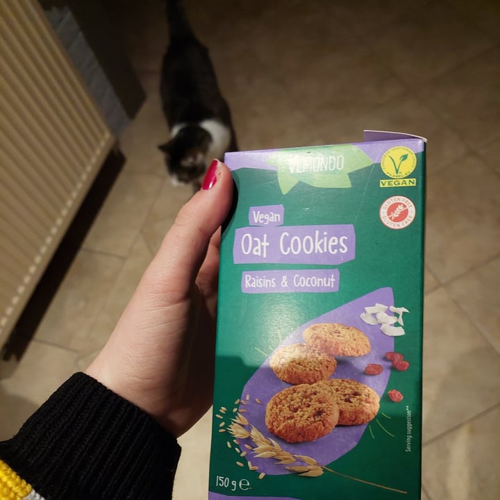 photo of Vemondo Vegan Oat Cookies Raisin & Coconut shared by @frendssnotfood on  10 Feb 2023 - review