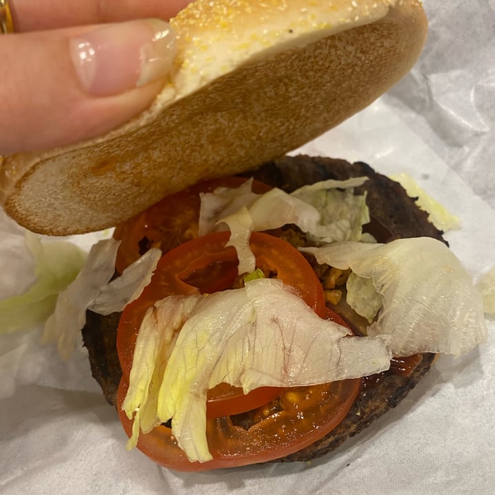 photo of Burger King veggie steakhouse shared by @sofiaafesta on  25 May 2023 - review