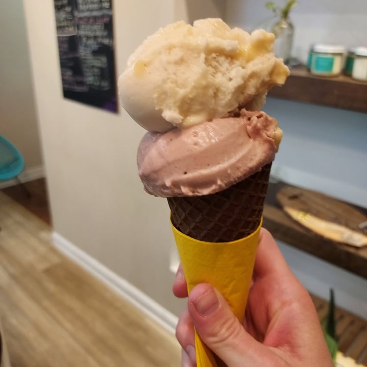 photo of Cajou Creamery black cherry blossom scoop shared by @onionkraut on  14 May 2023 - review