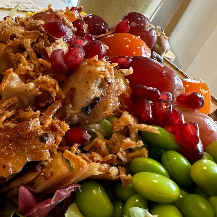 photo of dean&david Passau Crunchy “Chicken” Bowl shared by @oned on  30 Mar 2023 - review