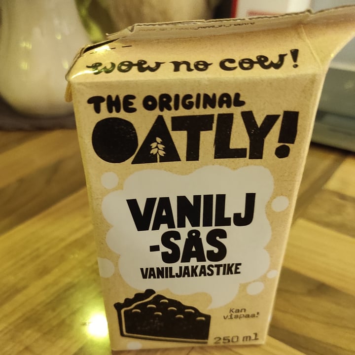 Oatly Dessert Sauce Vanille Review abillion