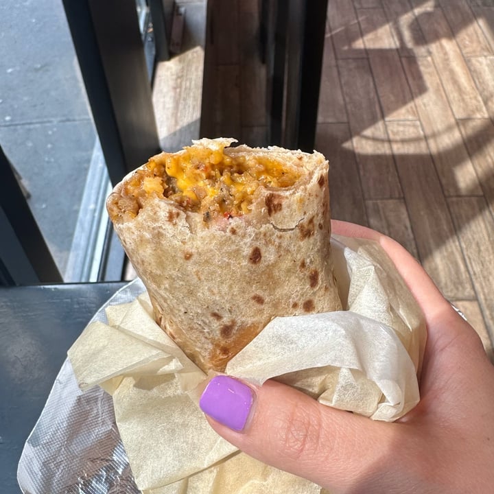 photo of Gregorys Coffee Vegan burrito shared by @fabfitsab on  18 Apr 2023 - review