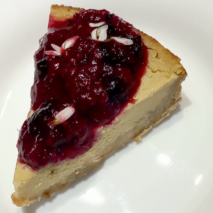 photo of Fourmi Pátissière Cheesecake shared by @soolrzo on  30 Jul 2023 - review