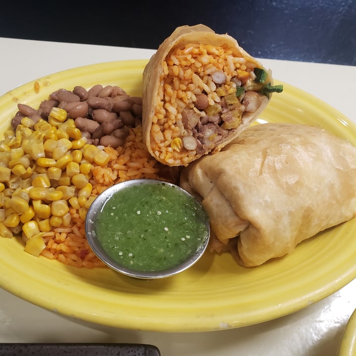 photo of Momcorn Vegan Chimichanga shared by @magnitudeoflethality on  18 Mar 2023 - review