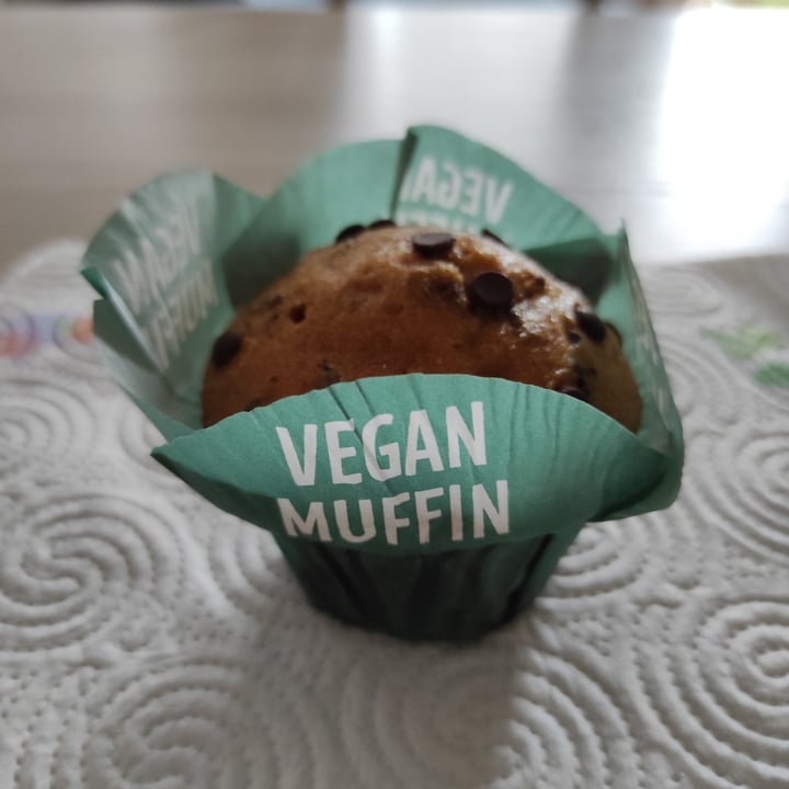 photo of Vemondo vegan muffin shared by @disordjne on  26 Jan 2023 - review