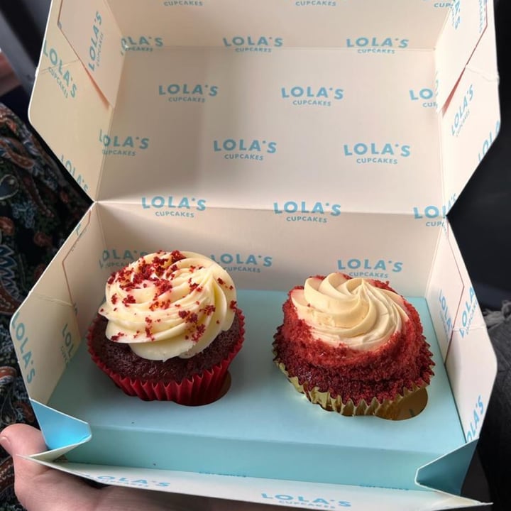 photo of Lola's Cupcakes Covent Garden Vegan Red Velvet shared by @charlotteauxfraises on  21 Jan 2023 - review