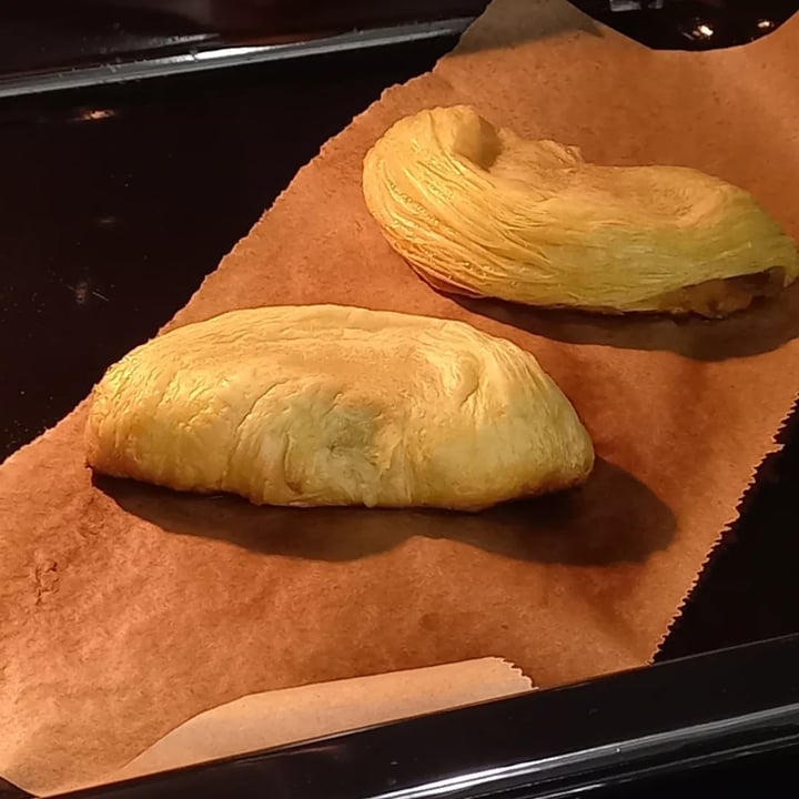 photo of Continente Seleção Pastry with vegetables shared by @urcoolveganfriend on  03 Apr 2023 - review