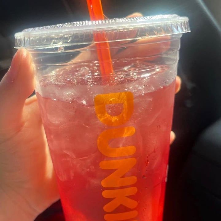 photo of Dunkin' Raspberry Watermelon Refresher shared by @kpaw on  14 May 2023 - review