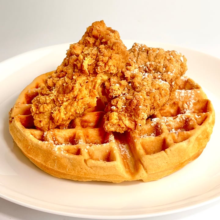 photo of Homegrown Smoker Chick'n N Waffles shared by @pdxveg on  16 Apr 2023 - review