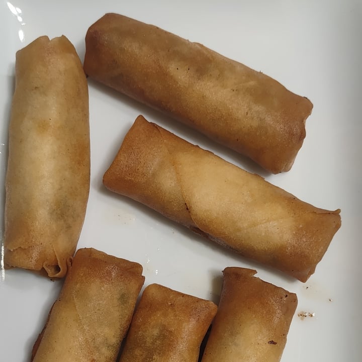 photo of Buffet yizi Rollitos vegetales shared by @claudiajarajara on  18 Jan 2023 - review