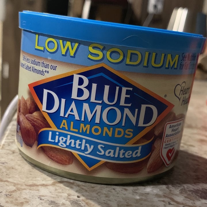 photo of Blue Diamond Blue Diamond Almonds Lightly Salted shared by @nbacha on  01 Jul 2023 - review