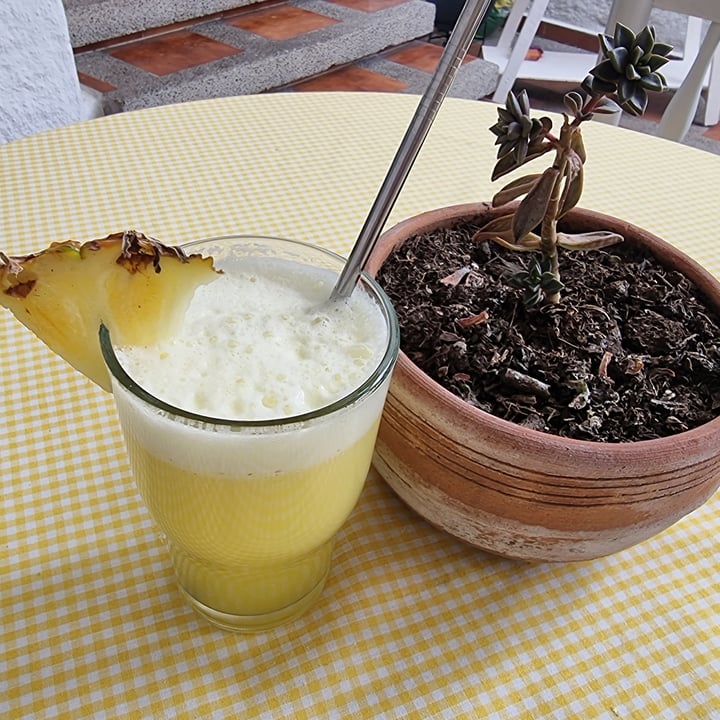 photo of vegandra breakfast and brunch agua de piña con jengibre shared by @gabrielalyl on  11 Feb 2023 - review