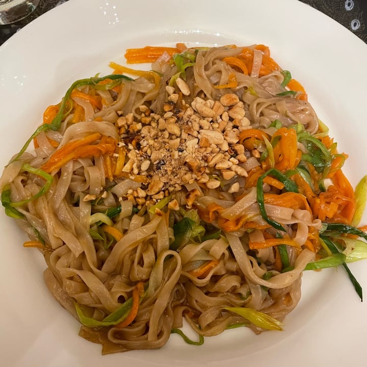 photo of Sawang Thai Restaurant Pad thai shared by @serenata on  29 Dec 2022 - review