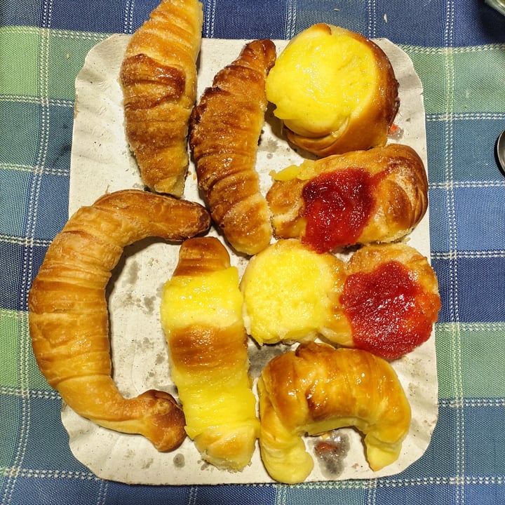 photo of Panaderia Sweet Facturas shared by @meteofan on  01 Jun 2023 - review