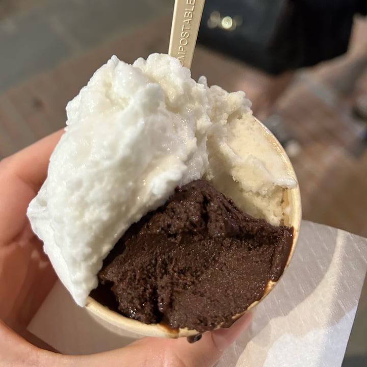 photo of Carloni 1989 Gelato shared by @aliic on  08 Jul 2023 - review