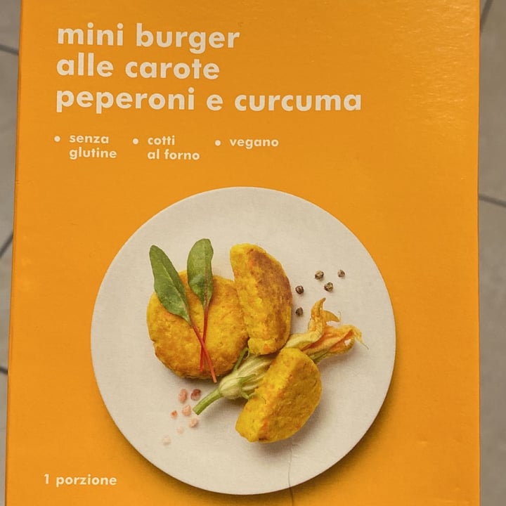 photo of Natura Sì Mini Burger alle Carote Peperoni e Curcuma shared by @giuliat on  31 Dec 2022 - review