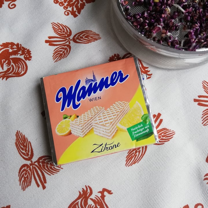 photo of Manner Lemon wafers shared by @millabazzocchi on  13 Jan 2023 - review