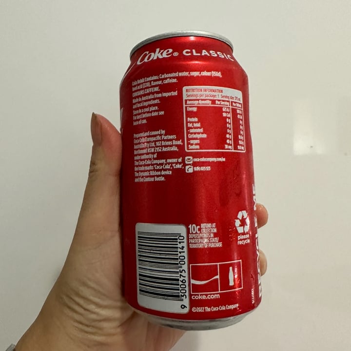 photo of Coca-Cola Coke Classic shared by @piggy-egg on  25 Feb 2023 - review