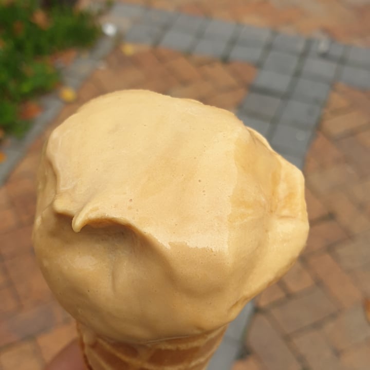 photo of Unframed Ice Cream Vegan Salted Caramel shared by @ylajane on  01 May 2023 - review