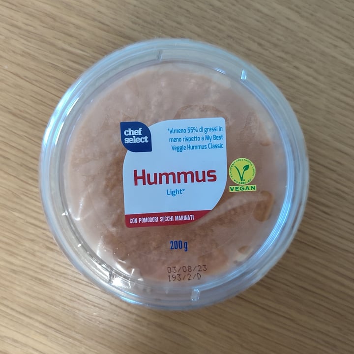 photo of Chef Select Hummus Light Con Pomodori Secchi Marinati shared by @hella on  02 Aug 2023 - review