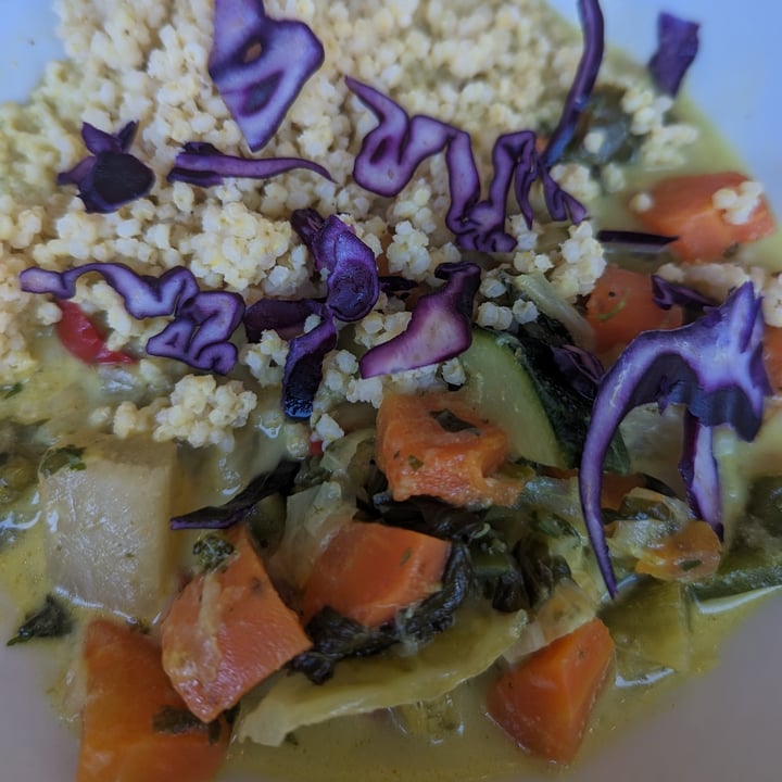 photo of Sopa Boronat Curry verde de verduras con mijo shared by @vanessaprats on  19 Apr 2023 - review
