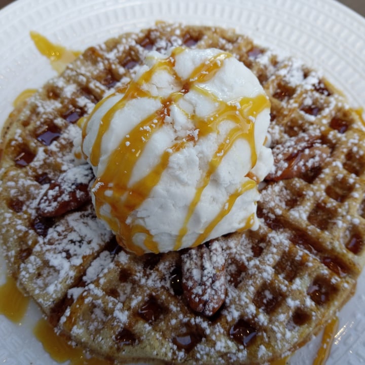 photo of The Vegan Chef Umhlanga Carrot Cake Waffle shared by @ez91 on  31 Dec 2022 - review
