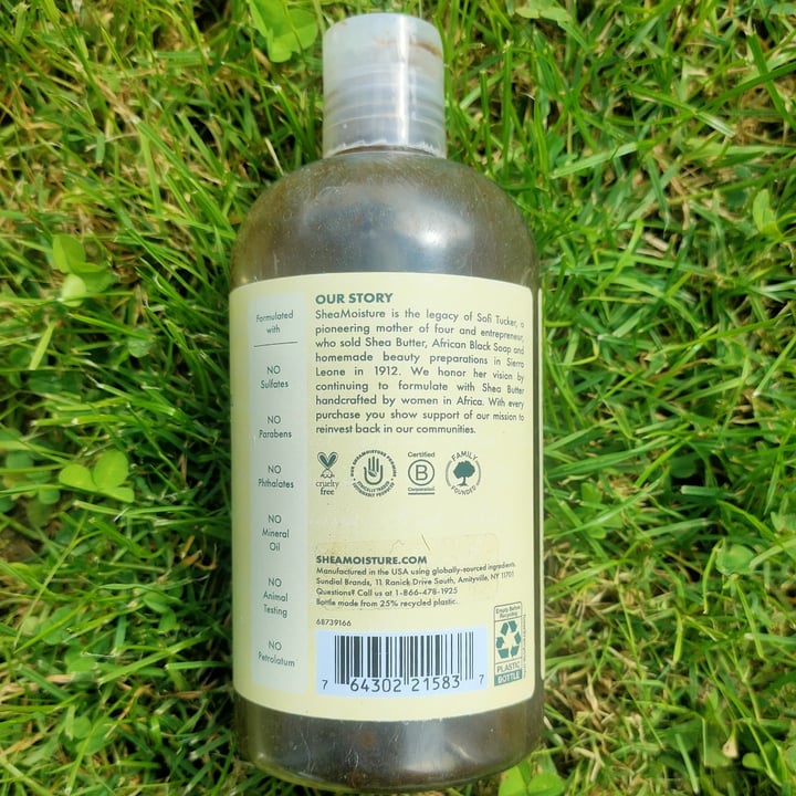 photo of SheaMoisture Jamaican Black Castor Oil: Strenthen And Restore Shampoo shared by @eloian on  07 Aug 2023 - review