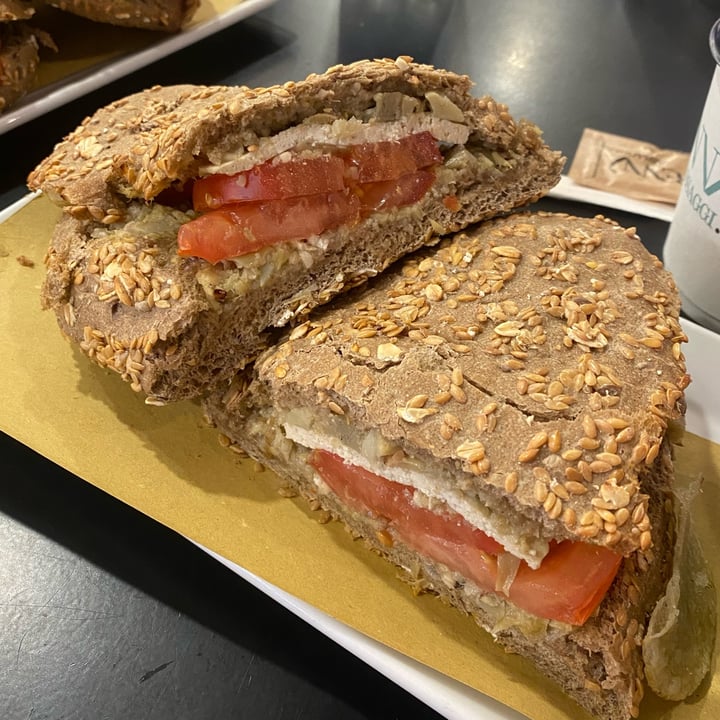 photo of Marenna Assaggi Vegan Sandwich shared by @ignaciottd on  04 Jul 2023 - review