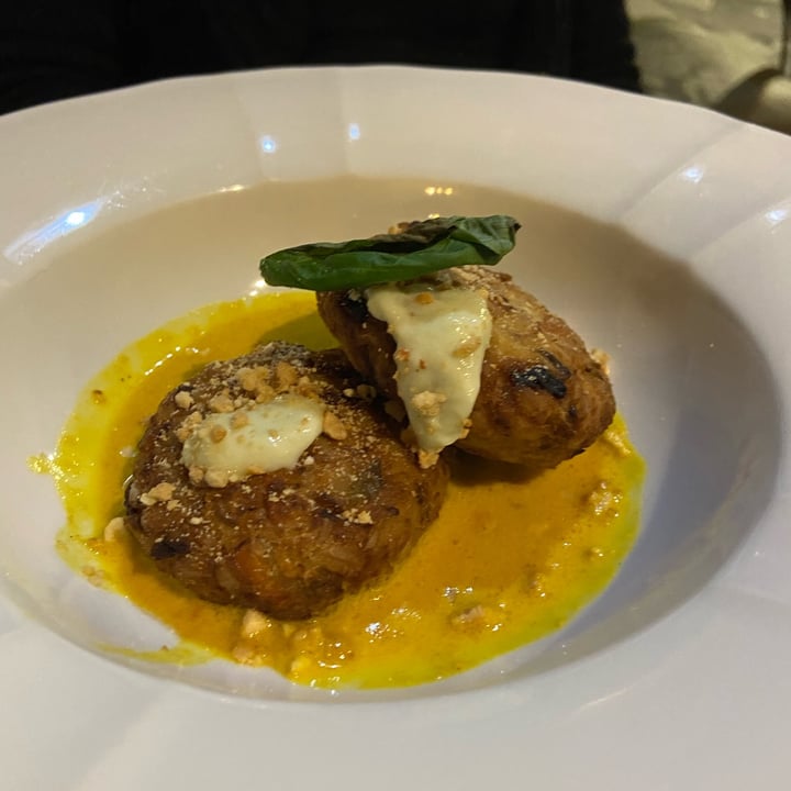 photo of SimBIOsi Organic Pizza and Lovely Food polpette un po fusion shared by @brenda90210 on  05 May 2023 - review