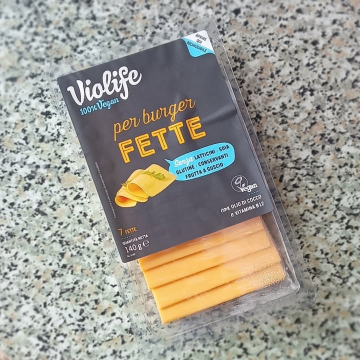 photo of Violife Fette per burger shared by @hellnymph on  02 Apr 2023 - review