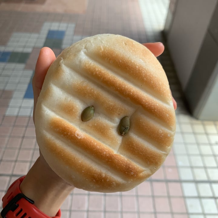 photo of Almond Bakery (Vegetarian) Sweet Potato Bun shared by @ongyanqing on  14 Mar 2023 - review