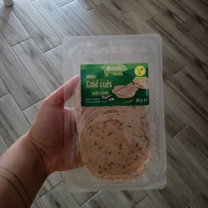 photo of Vemondo cold cuts with chives shared by @mibuttogiulia on  09 Aug 2023 - review
